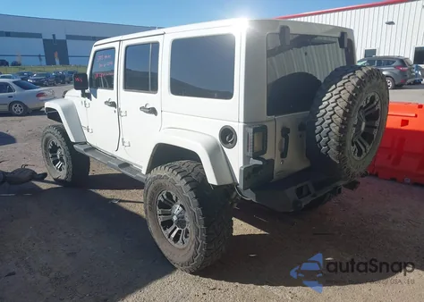 2013 Jeep Wrangler Unlimited Sahara z USA, uszkodzony, nr VIN 1C4BJWEG1DL548057